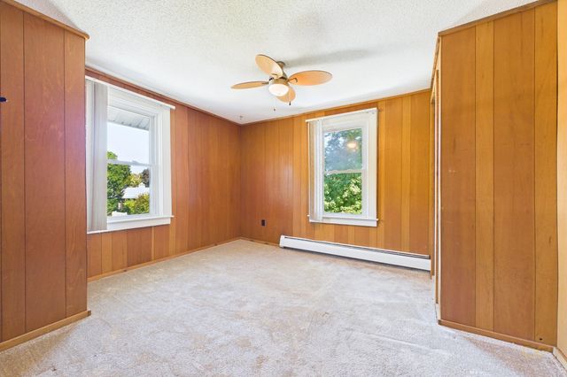 7 Bayview Ave, Fairhaven, MA 02719