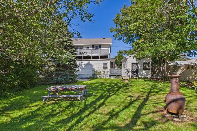 7 Bayview Ave, Fairhaven, MA 02719