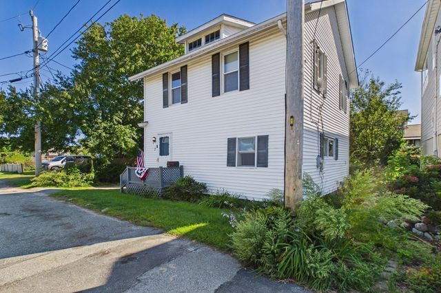 7 Bayview Ave, Fairhaven, MA 02719