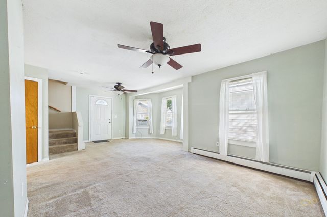 7 Bayview Ave, Fairhaven, MA 02719