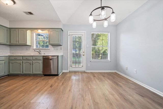 4569 COLUMBIA WOODS LN, Millington, TN 38053