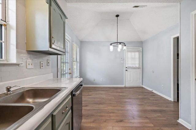 4569 COLUMBIA WOODS LN, Millington, TN 38053