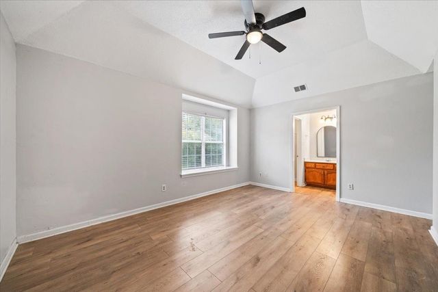 4569 COLUMBIA WOODS LN, Millington, TN 38053