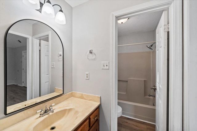 4569 COLUMBIA WOODS LN, Millington, TN 38053