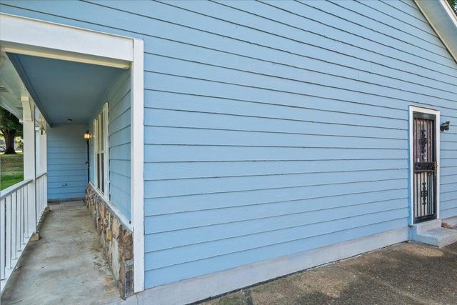 4569 COLUMBIA WOODS LN, Millington, TN 38053