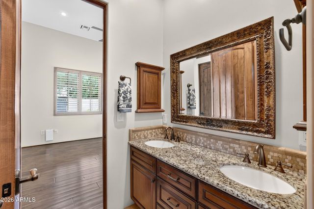 5807 E ORANGE BLOSSOM Lane, Phoenix, AZ 85018