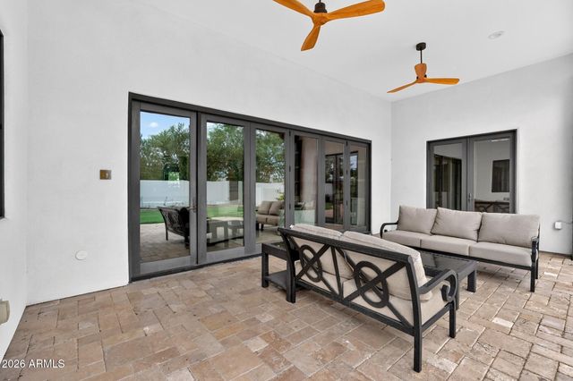 5807 E ORANGE BLOSSOM Lane, Phoenix, AZ 85018
