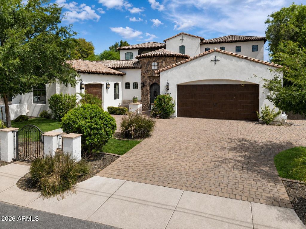 5807 E ORANGE BLOSSOM Lane, Phoenix, AZ 85018 — exterior