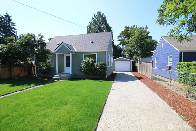 818 118th Street S, Tacoma, WA 98444