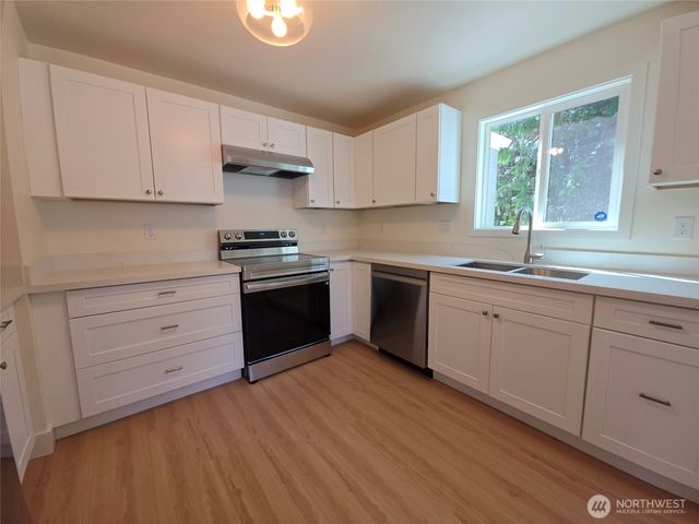 818 118th Street S, Tacoma, WA 98444