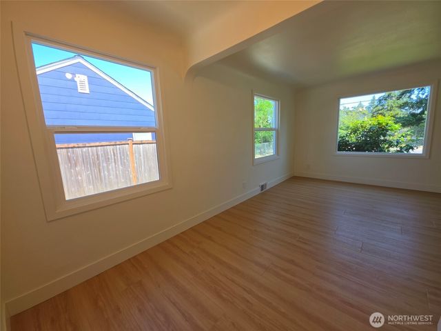 818 118th Street S, Tacoma, WA 98444