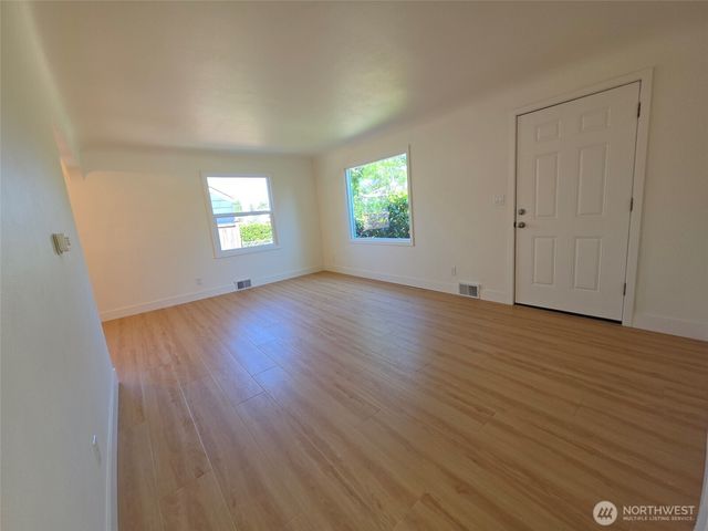 818 118th Street S, Tacoma, WA 98444