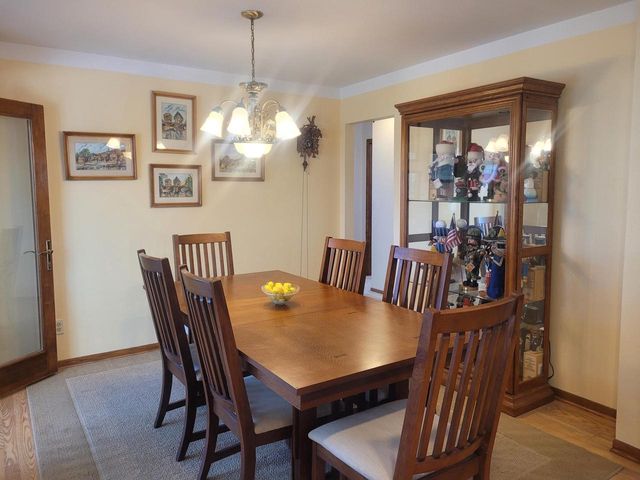 6017 S Delaware AVENUE, Cudahy, WI 53110