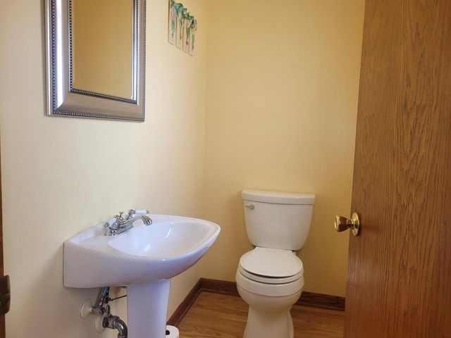 6017 S Delaware AVENUE, Cudahy, WI 53110