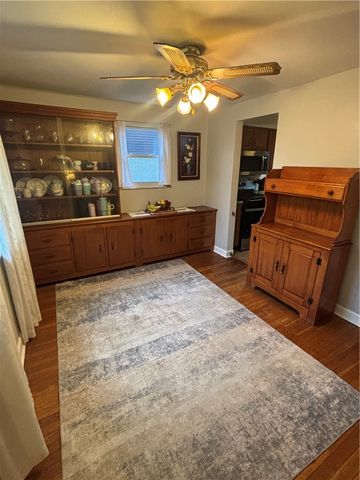 546 Millers Ln, Plum Boro, PA 15239