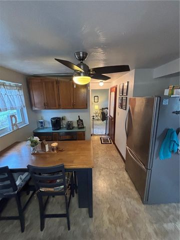 546 Millers Ln, Plum Boro, PA 15239