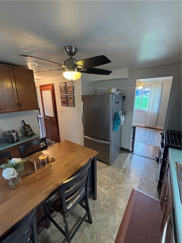 546 Millers Ln, Plum Boro, PA 15239