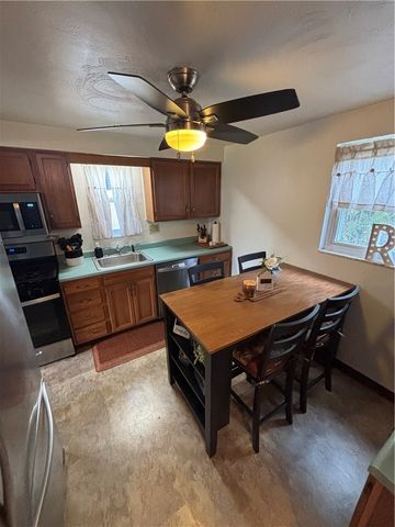 546 Millers Ln, Plum Boro, PA 15239