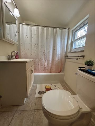 546 Millers Ln, Plum Boro, PA 15239