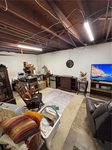 546 Millers Ln, Plum Boro, PA 15239