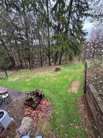 546 Millers Ln, Plum Boro, PA 15239