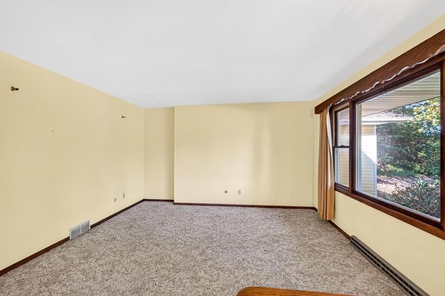 8199 N Riley Road, Verona, WI 53593