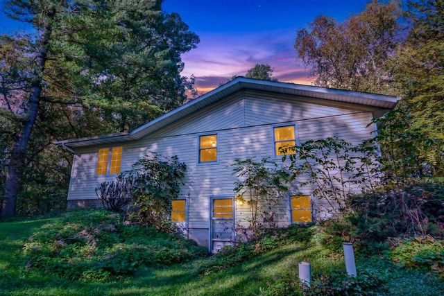 8199 N Riley Road, Verona, WI 53593
