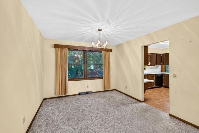 8199 N Riley Road, Verona, WI 53593
