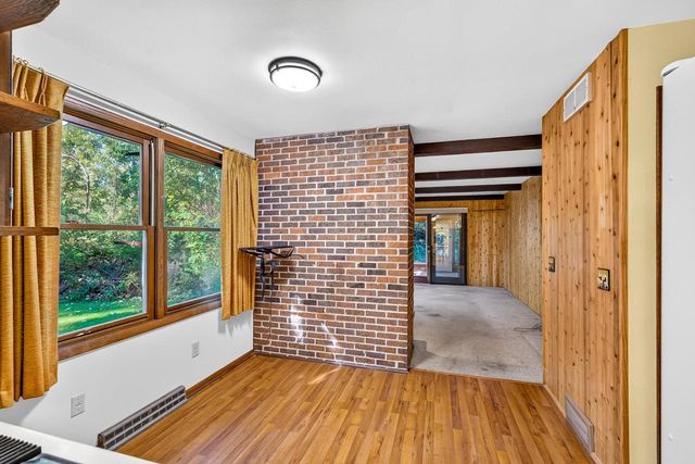 8199 N Riley Road, Verona, WI 53593