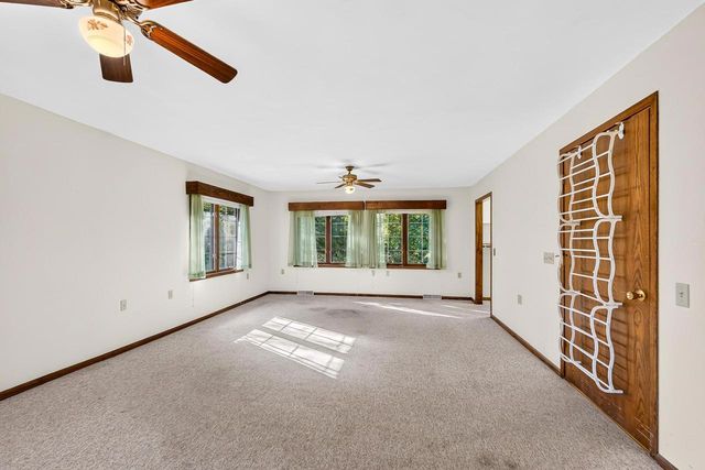 8199 N Riley Road, Verona, WI 53593