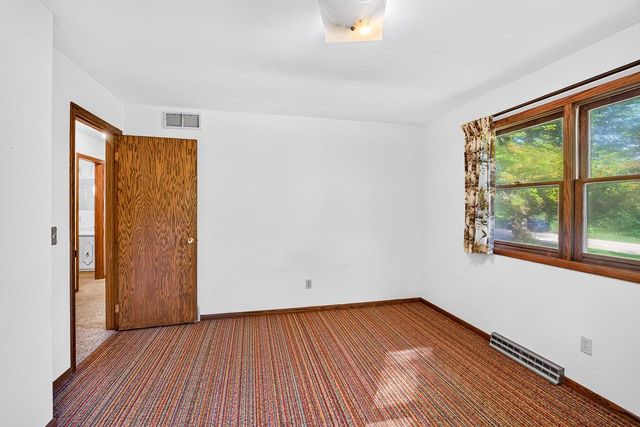 8199 N Riley Road, Verona, WI 53593