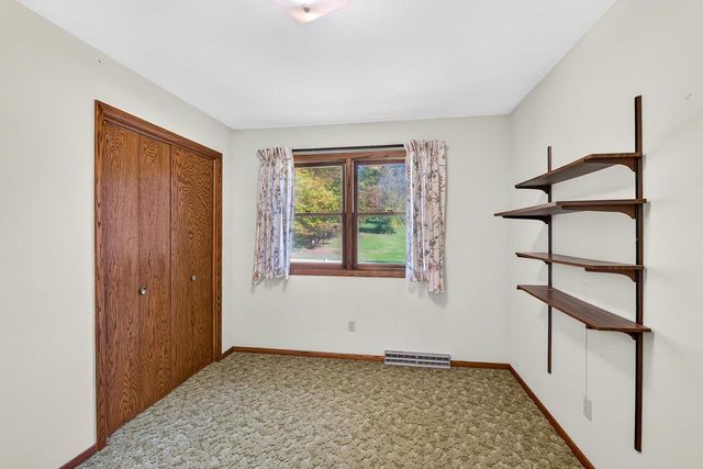 8199 N Riley Road, Verona, WI 53593