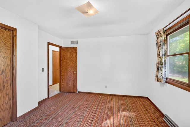 8199 N Riley Road, Verona, WI 53593