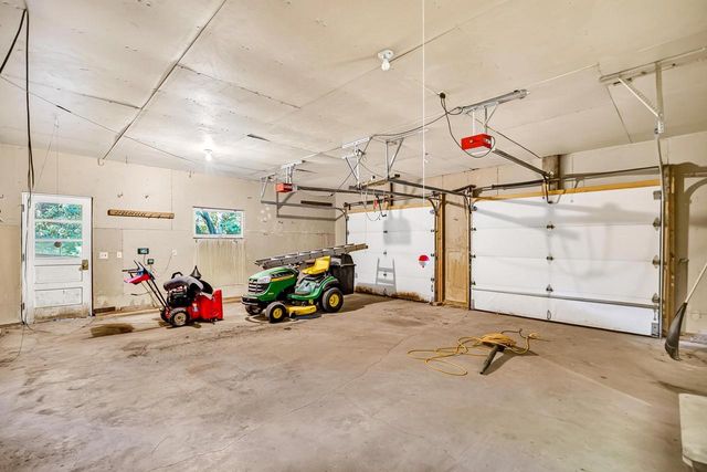 8199 N Riley Road, Verona, WI 53593