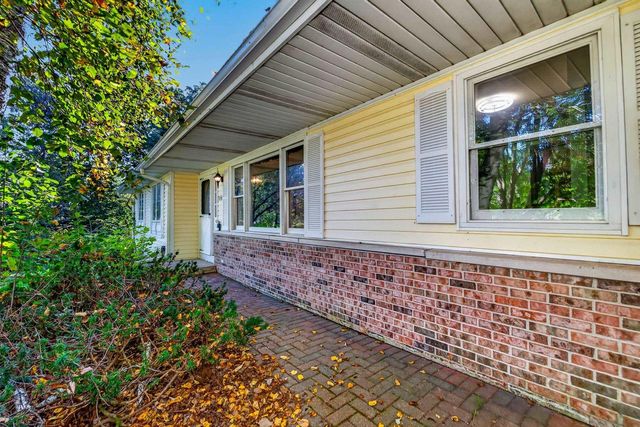 8199 N Riley Road, Verona, WI 53593