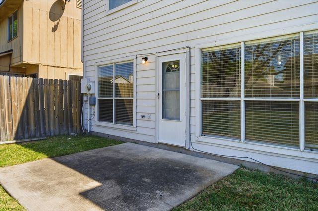 2034 Greenwest Drive, Missouri City, TX 77489