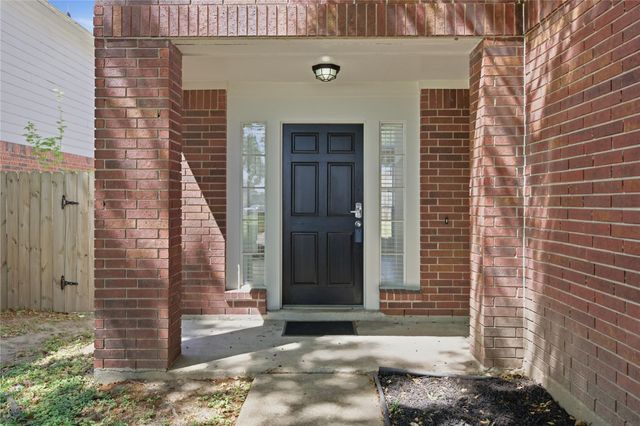 2034 Greenwest Drive, Missouri City, TX 77489