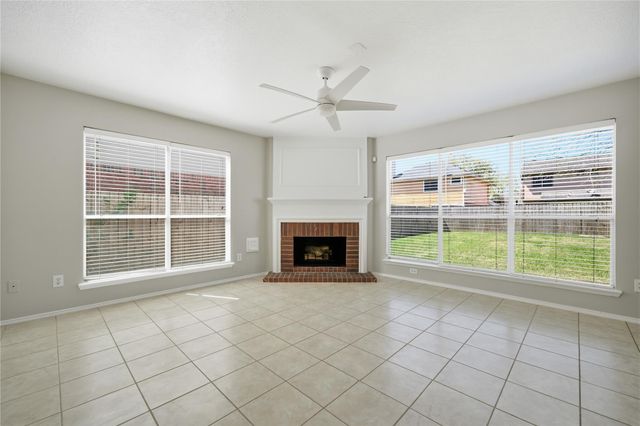 2034 Greenwest Drive, Missouri City, TX 77489