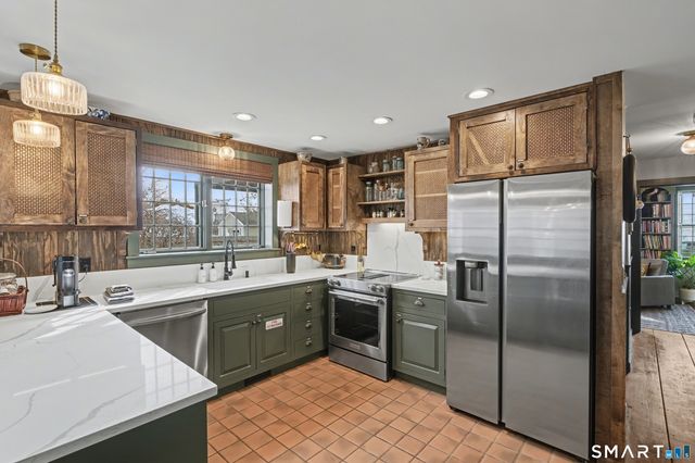 11 Smith Avenue, East Lyme, CT 06357