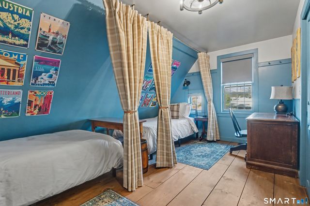 11 Smith Avenue, East Lyme, CT 06357