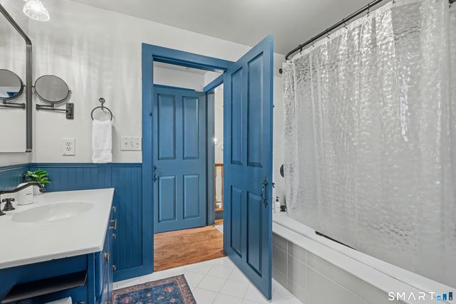 11 Smith Avenue, East Lyme, CT 06357