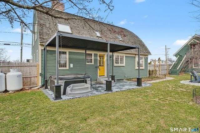 11 Smith Avenue, East Lyme, CT 06357