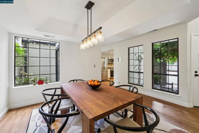 1164 Tiffany Ln, Pleasanton, CA 94566