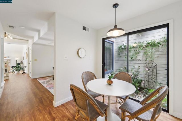 1164 Tiffany Ln, Pleasanton, CA 94566