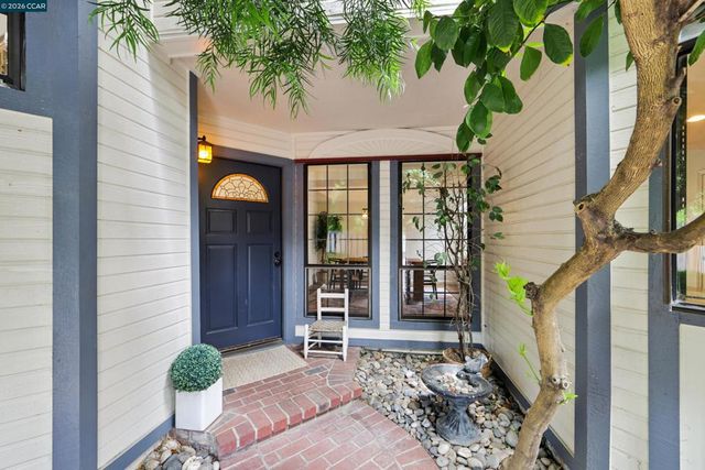 1164 Tiffany Ln, Pleasanton, CA 94566