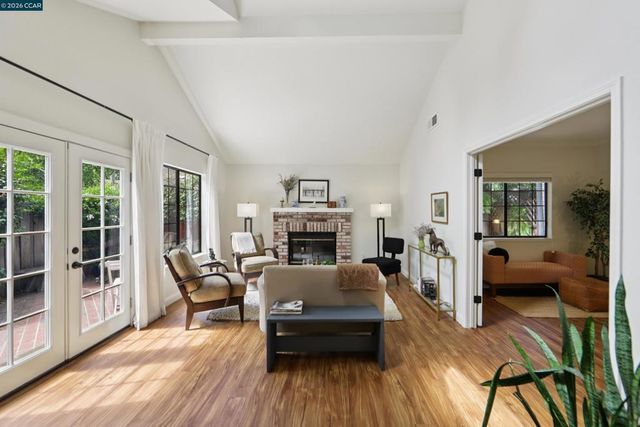 1164 Tiffany Ln, Pleasanton, CA 94566