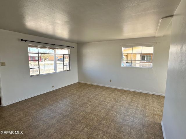 5036 LOUIS Drive, El Paso, TX 79904