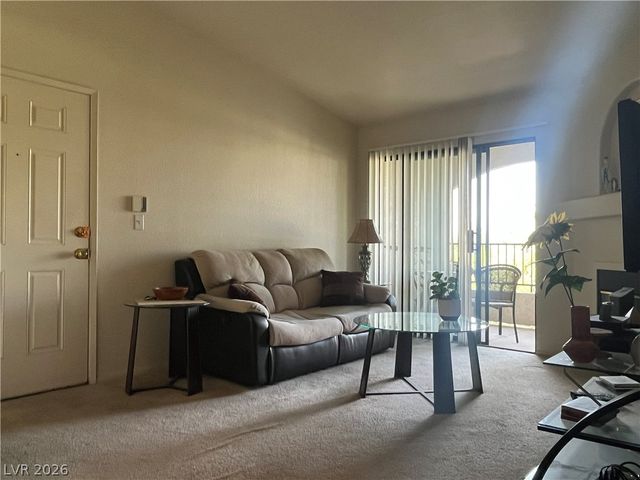 950 Seven Hills Drive 2425, Henderson, NV 89052