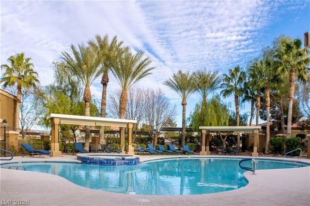 950 Seven Hills Drive 2425, Henderson, NV 89052