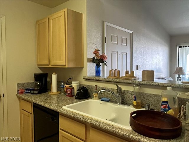 950 Seven Hills Drive 2425, Henderson, NV 89052